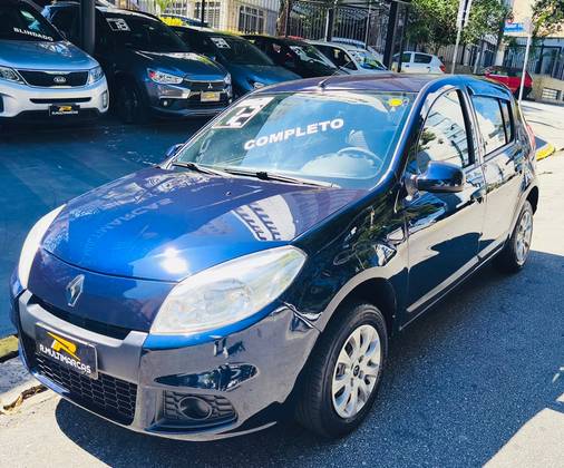 RENAULT SANDERO 1.0 EXPRESSION 16V FLEX 4P MANUAL RENAULT SANDERO 1.0 EXPRESSION 16V FLEX 4P MANUAL